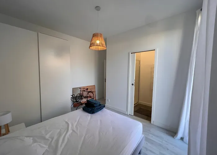 Robinia Cormier 150 M De La Tatil Evi La Plaine-sur-Mer