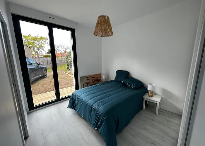 Robinia Cormier 150 M De La La Plaine-sur-Mer