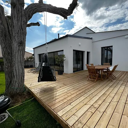 Holiday home Robinia Cormier 150 M De La La Plaine-sur-Mer