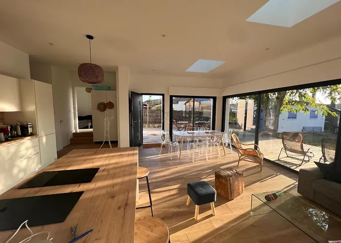 Robinia Cormier 150 M De La Prázdninový dům *