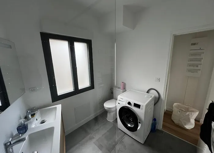 Robinia Cormier 150 M De La * La Plaine-sur-Mer