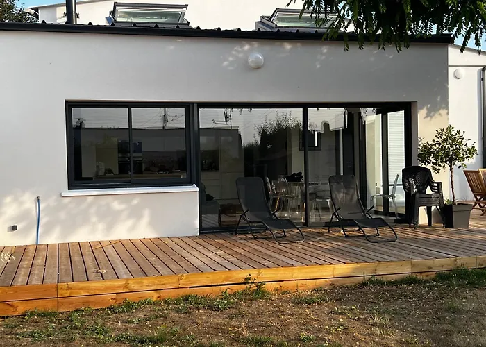 Robinia Cormier 150 M De La Prázdninový dům